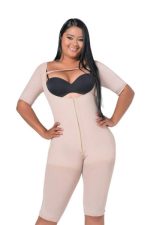 Faja de Alta Compresión con mangas senos libres hasta la rodilla